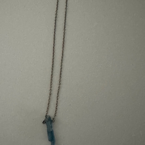 Blue kyanite necklace on silver chain - Picture 2 of 2